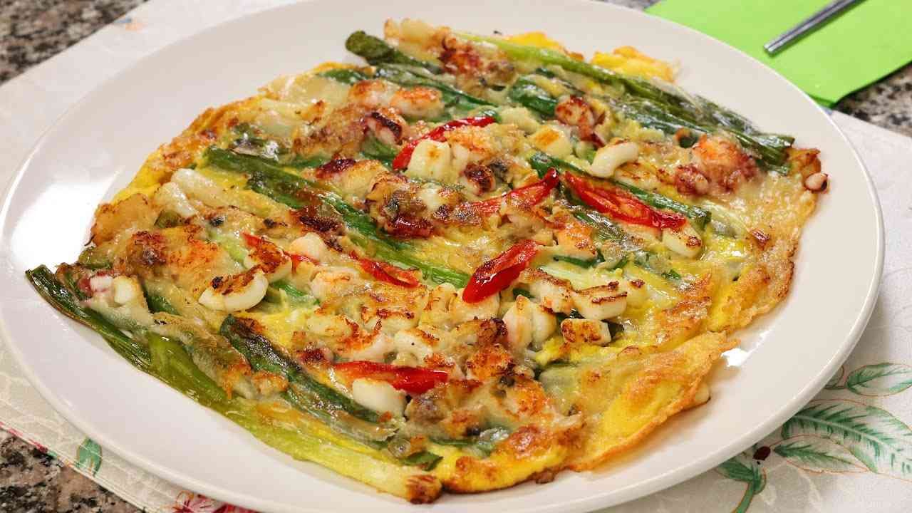 Korean Seafood Pancake (Haemul Pajeon) Recipe - seafood